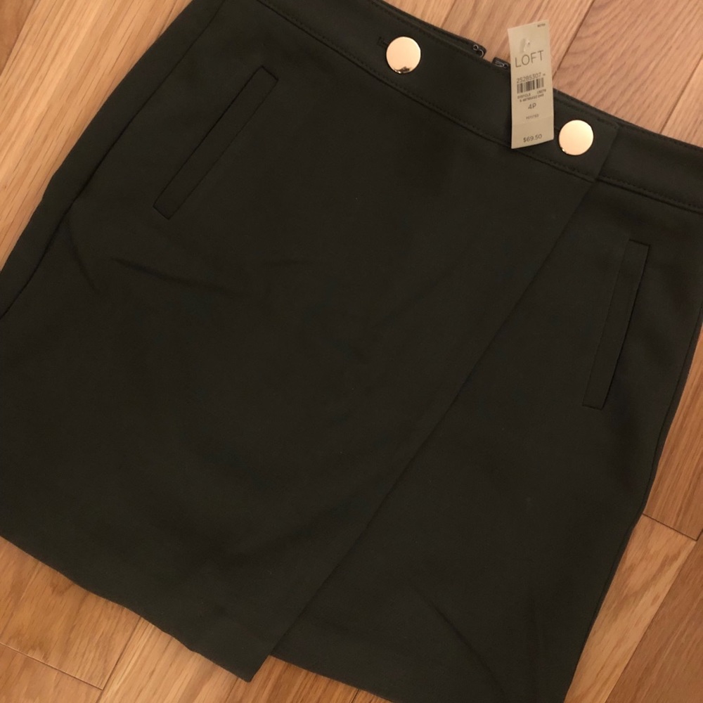 NWT olive green colored skirt